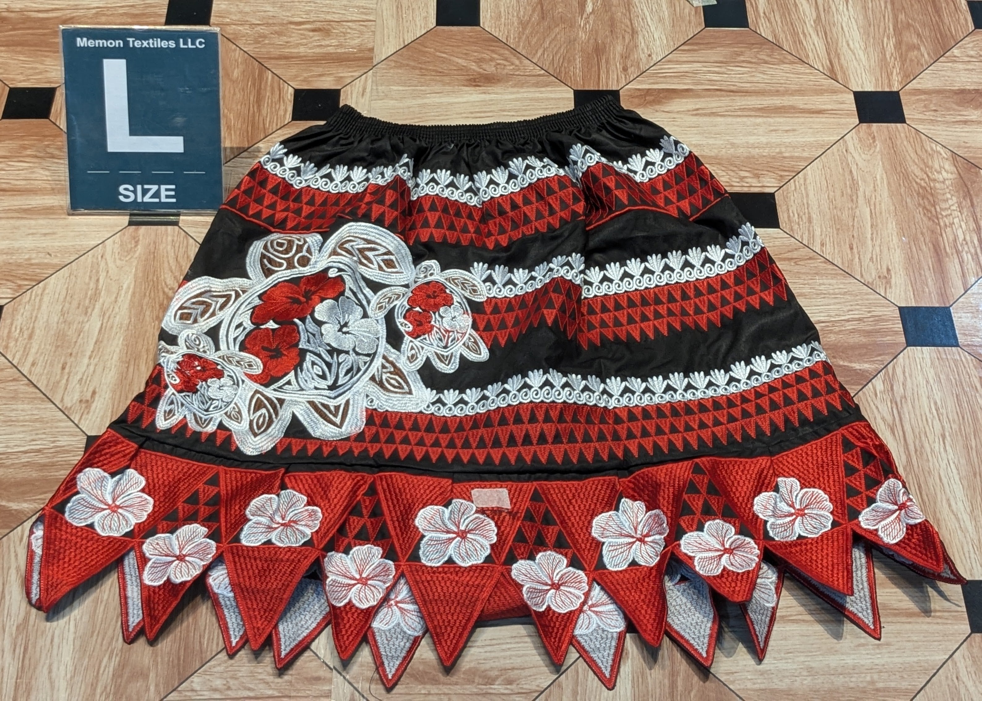 Floral Embroidered Island Skirts (Urohs) - L