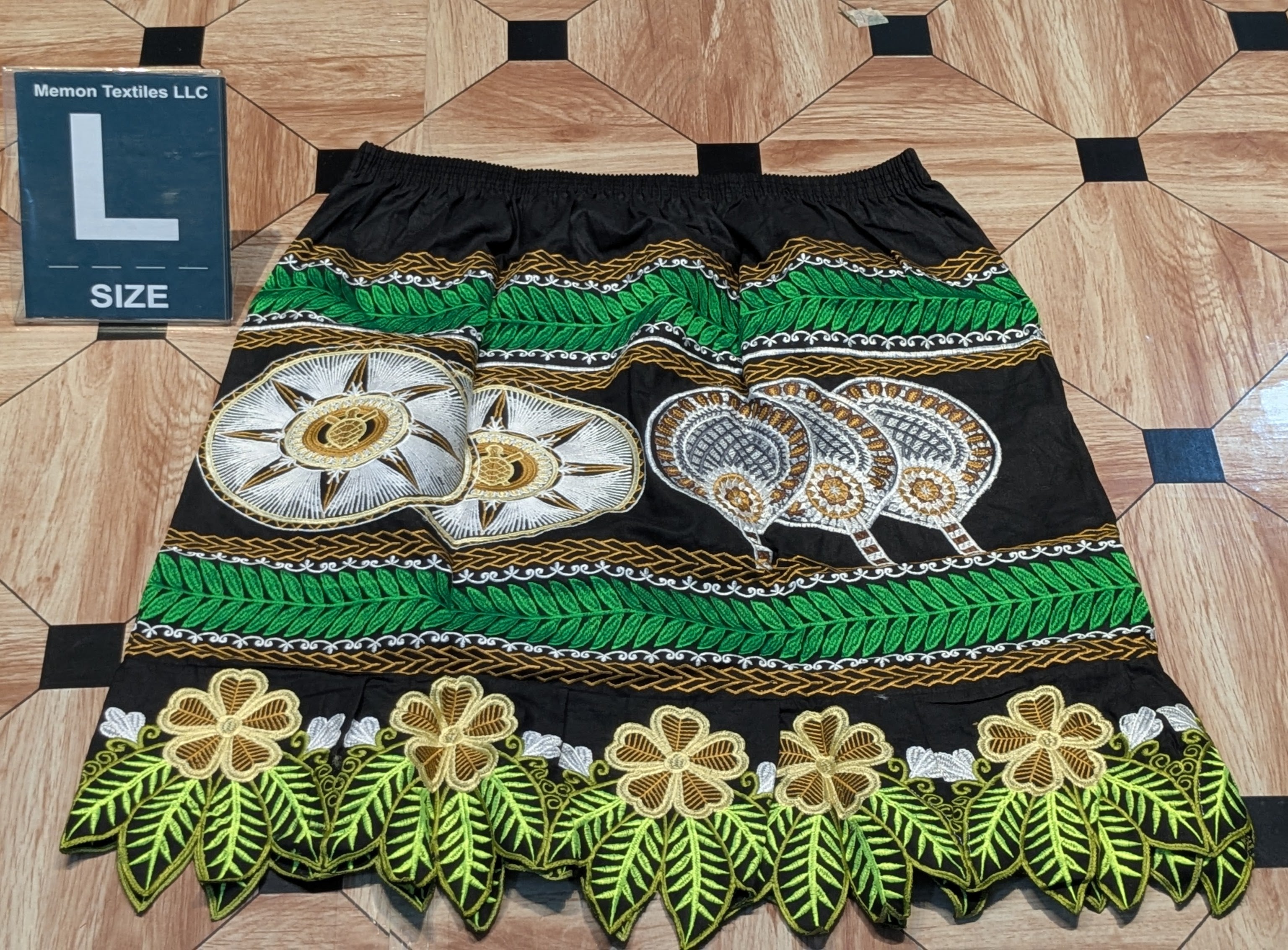 Floral Embroidered Island Skirts (Urohs) - L