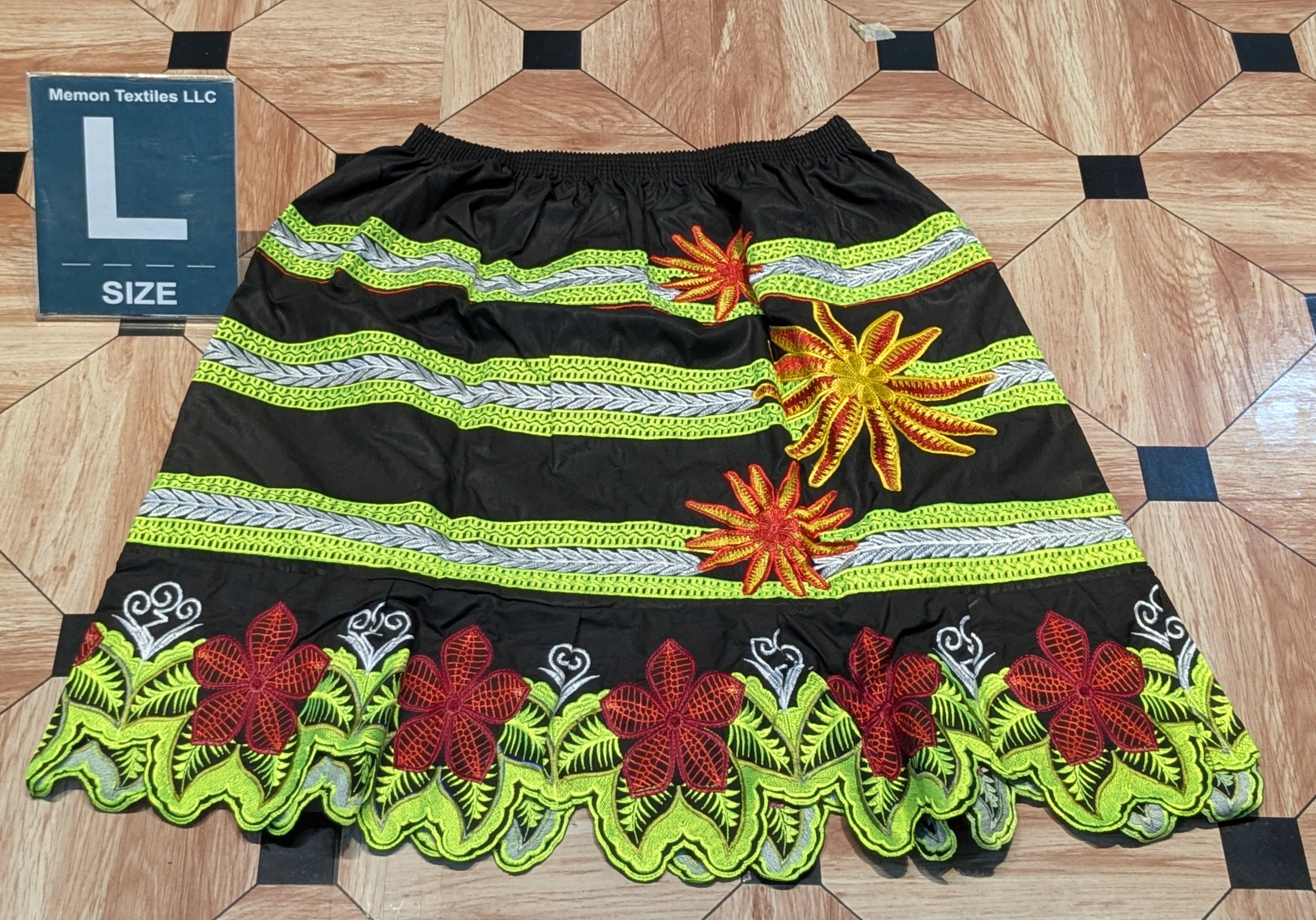 Floral Embroidered Island Skirts (Urohs) - L