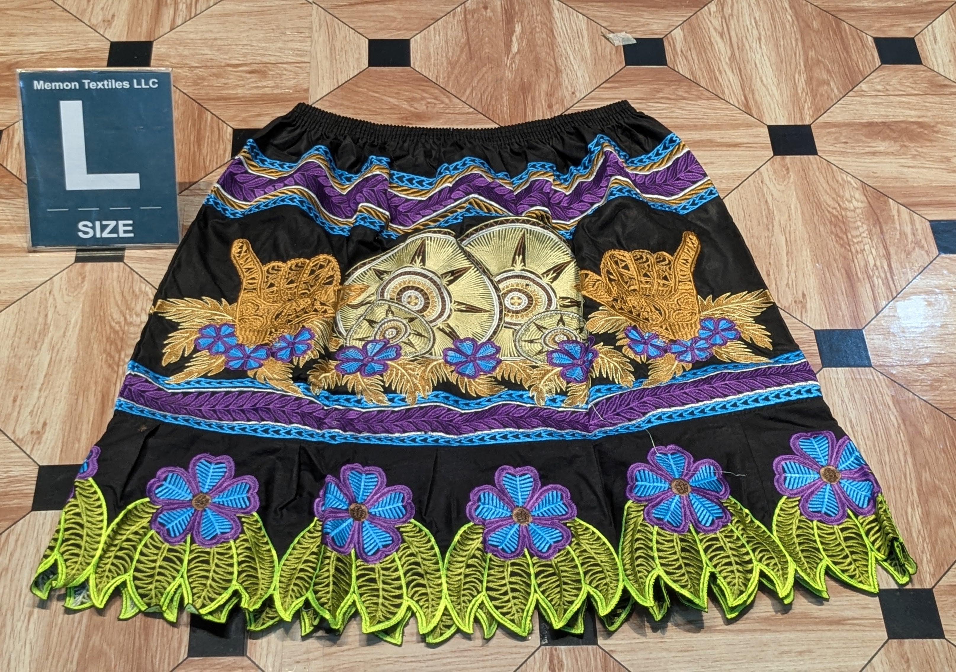 Floral Embroidered Island Skirts (Urohs) - L