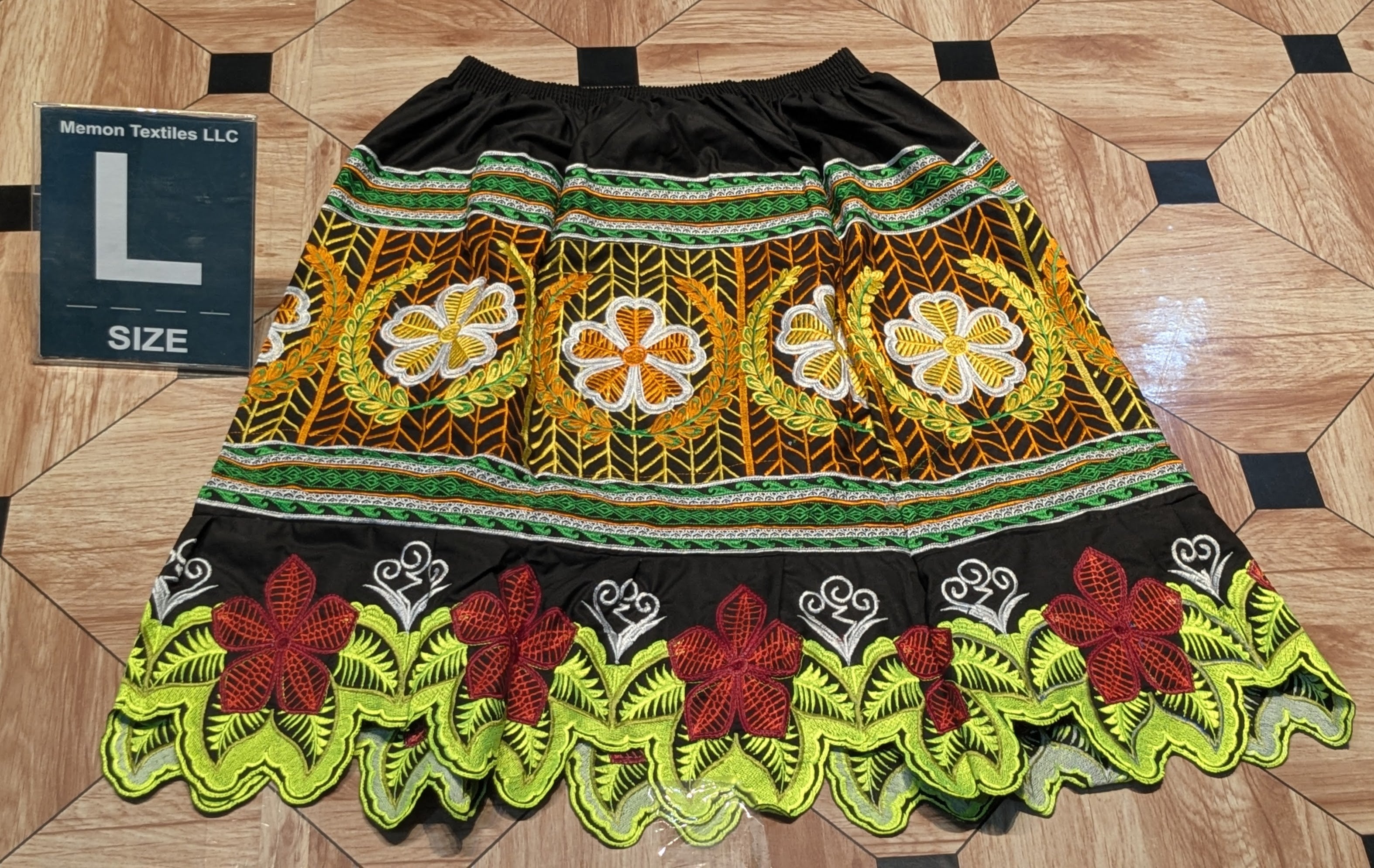Floral Embroidered Island Skirts (Urohs) - L