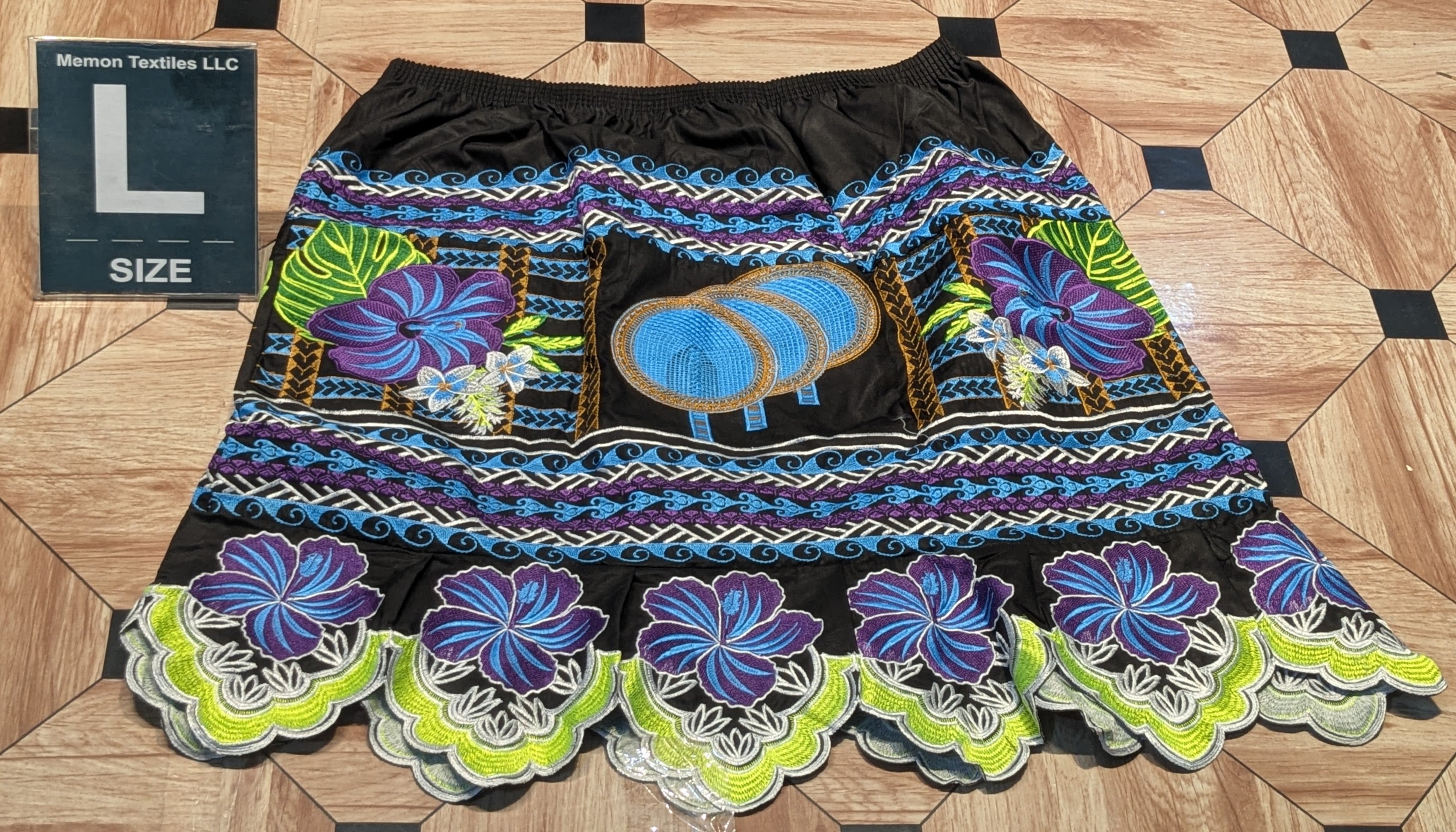 Floral Embroidered Island Skirts (Urohs) - L
