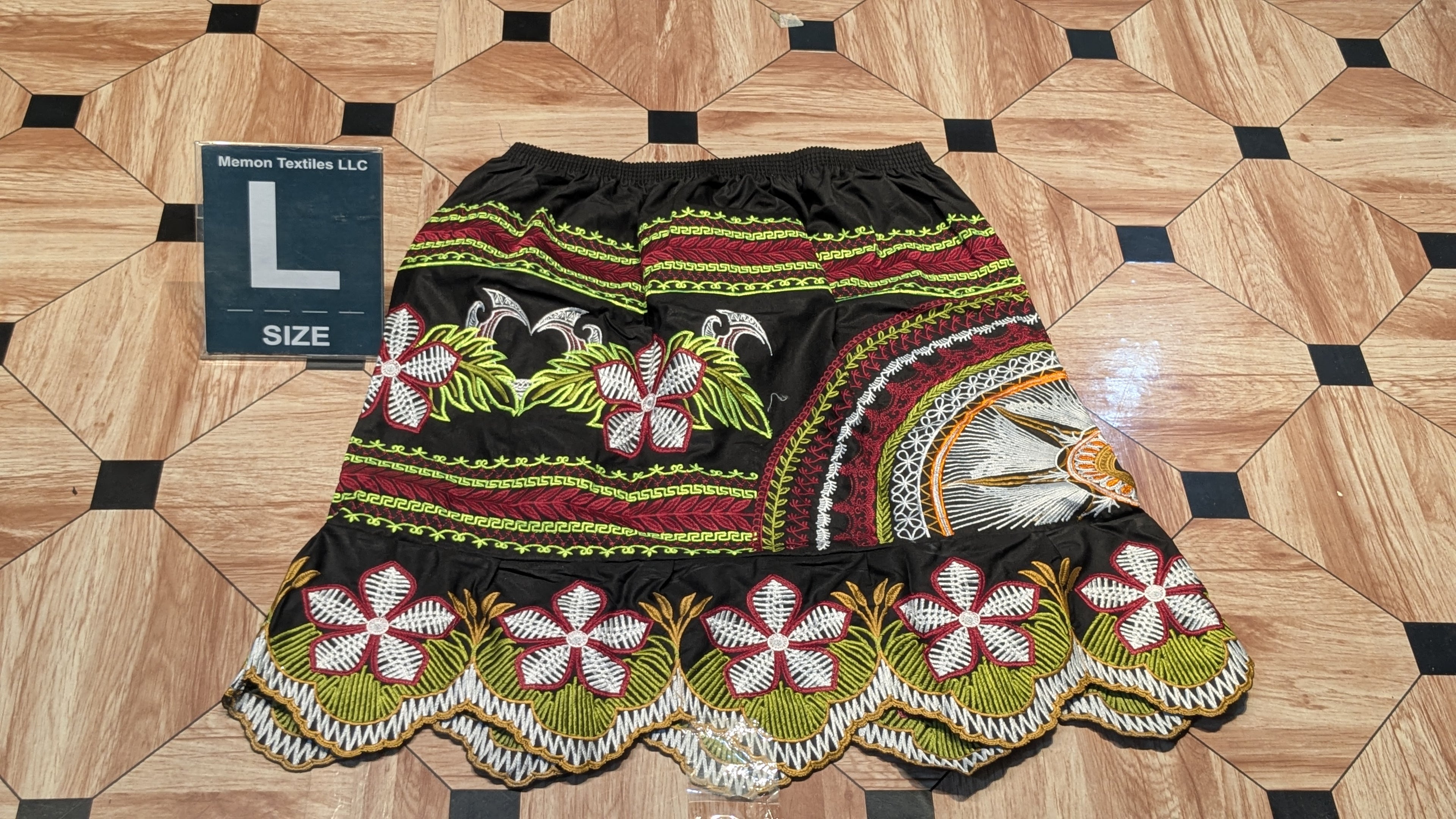 Floral Embroidered Island Skirts (Urohs) - L