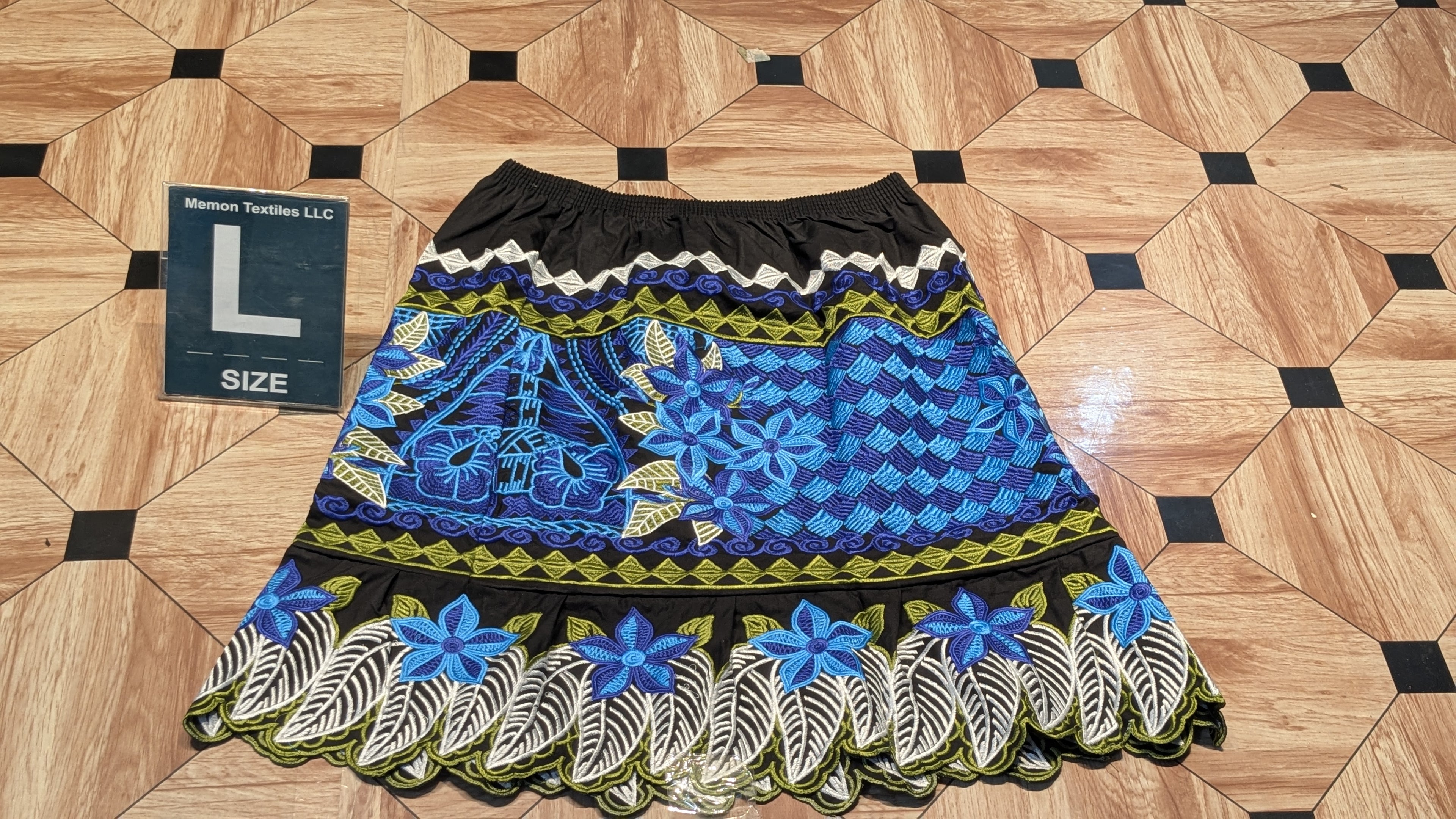 Floral Embroidered Island Skirts (Urohs) - L
