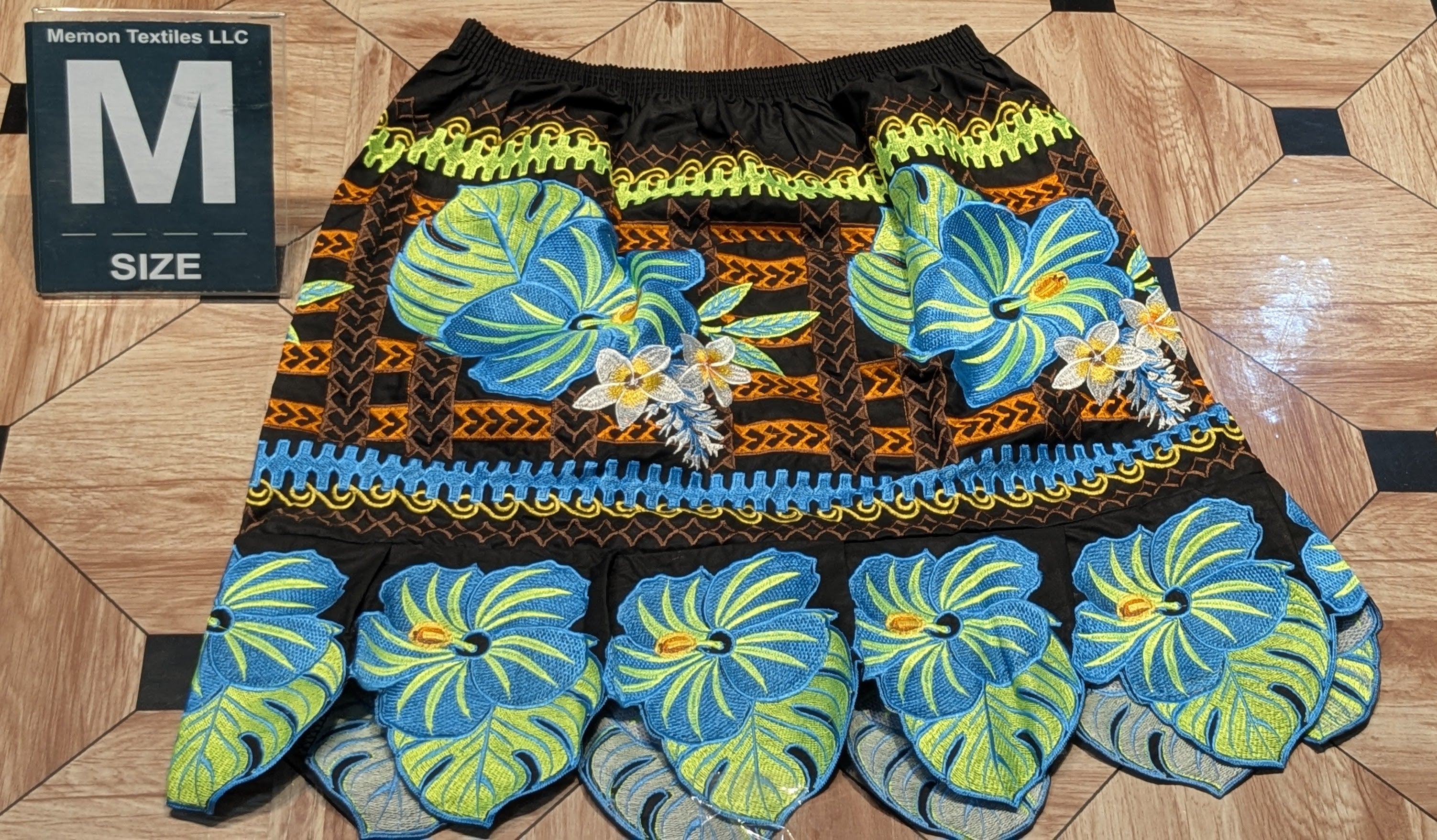 Floral Embroidered Island Skirts (Urohs) - M