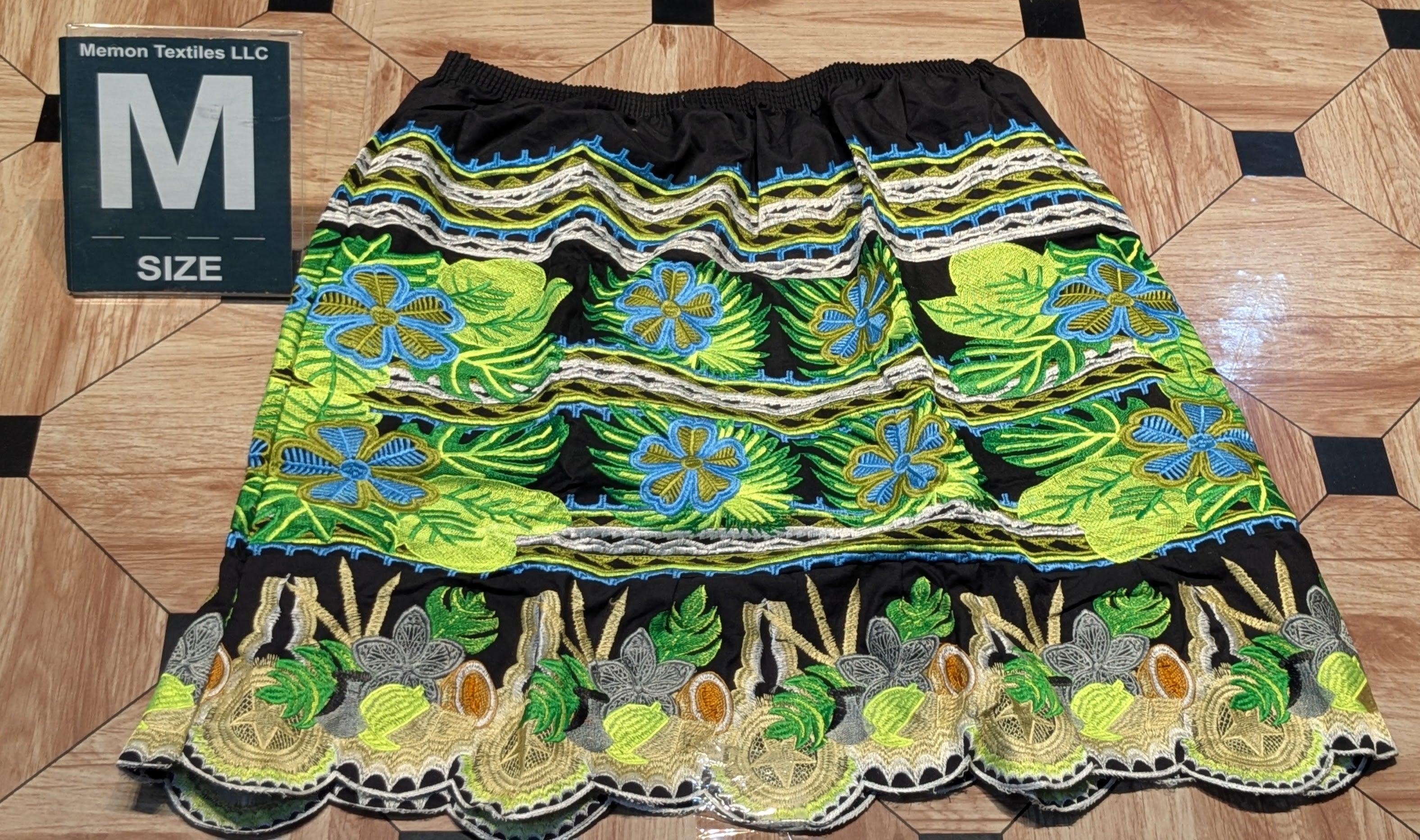Floral Embroidered Island Skirts (Urohs) - M