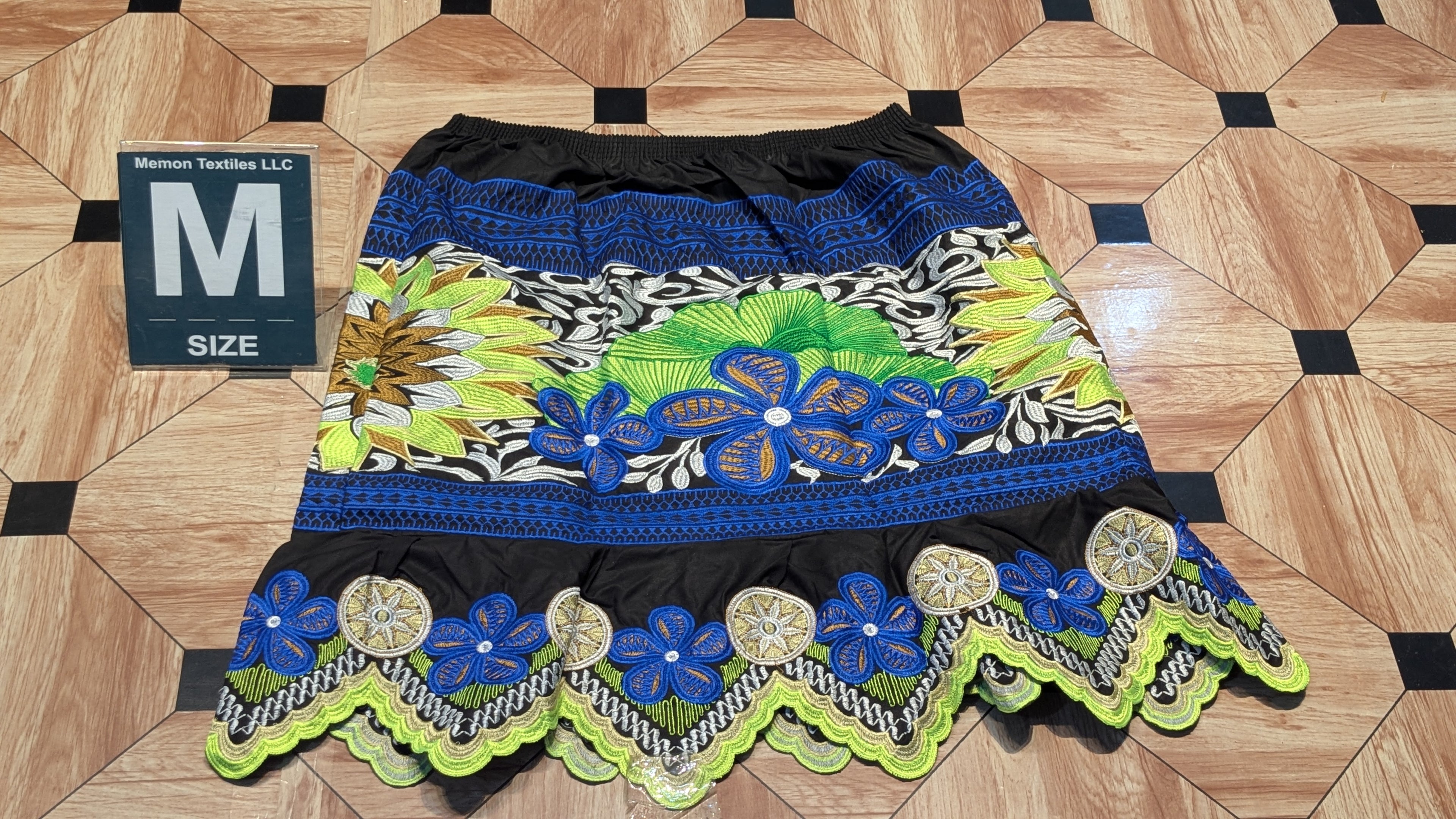 Floral Embroidered Island Skirts (Urohs) - M