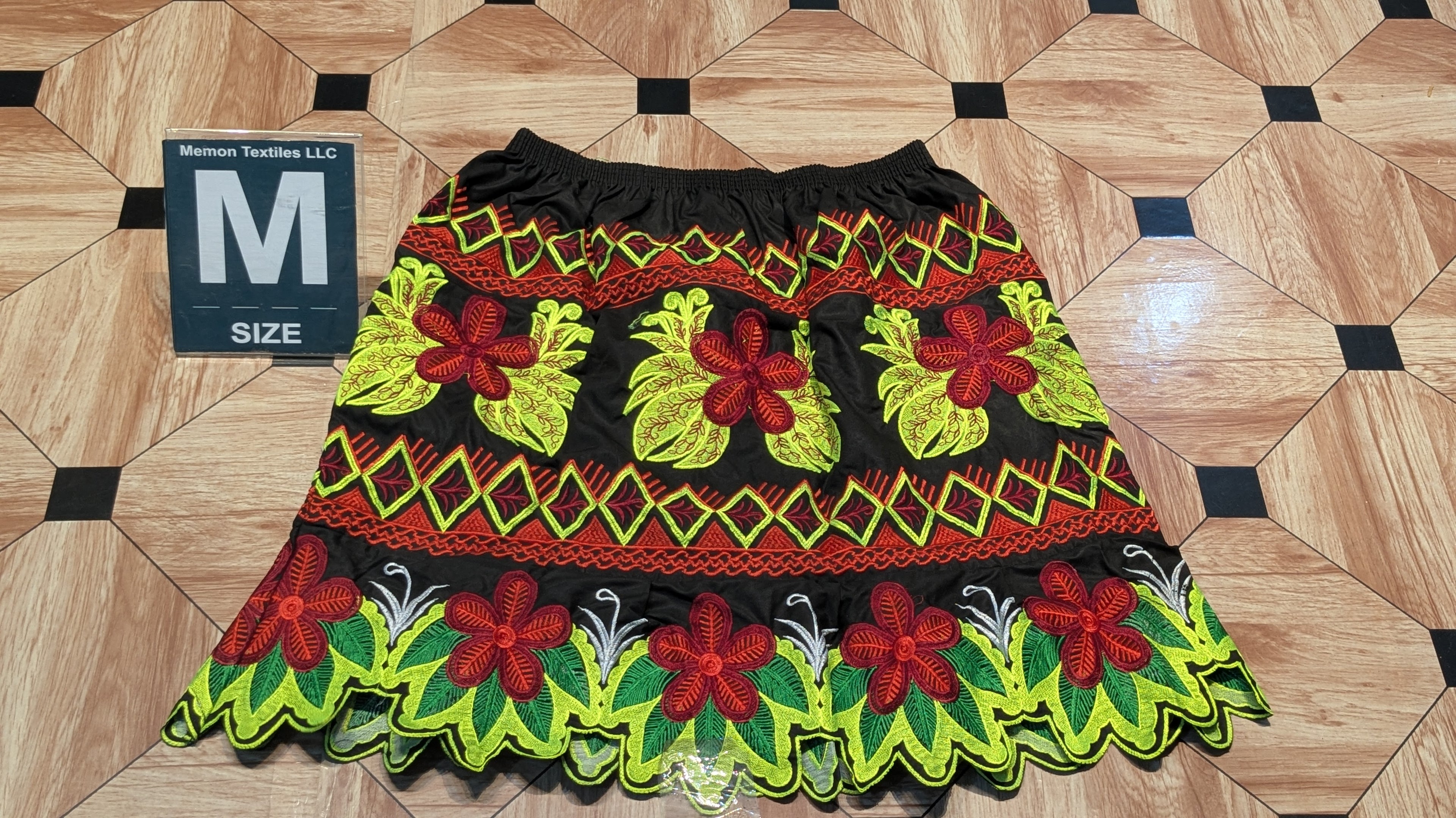 Floral Embroidered Island Skirts (Urohs) - M