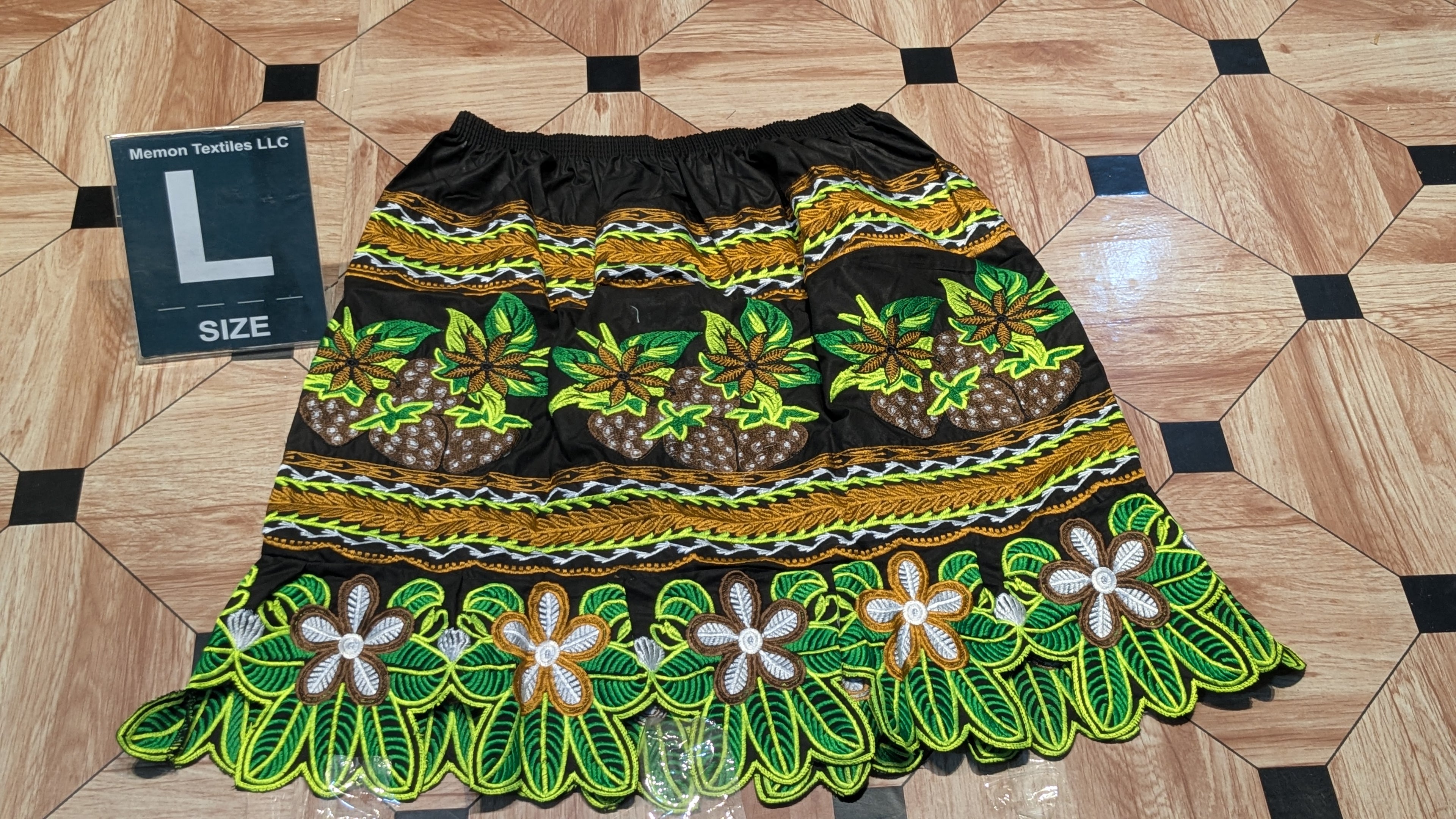 Floral Embroidered Island Skirts (Urohs) - L