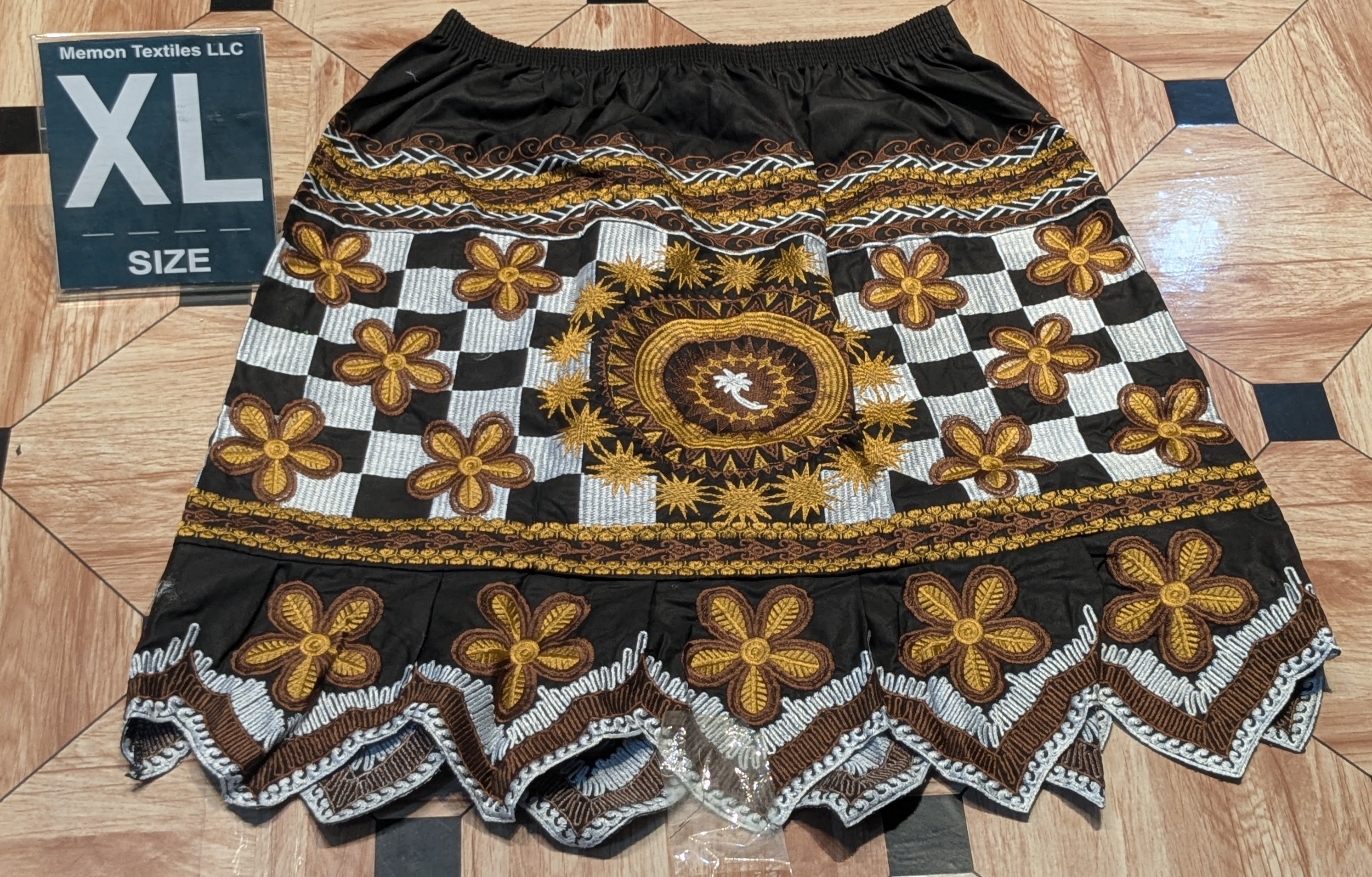 Floral Embroidered Island Skirts (Urohs) - XL