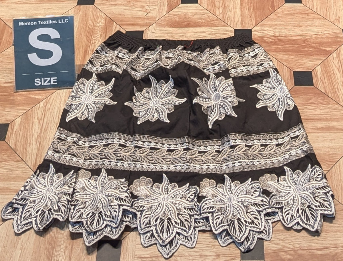 Floral Embroidered Skirts (Urohs) - S