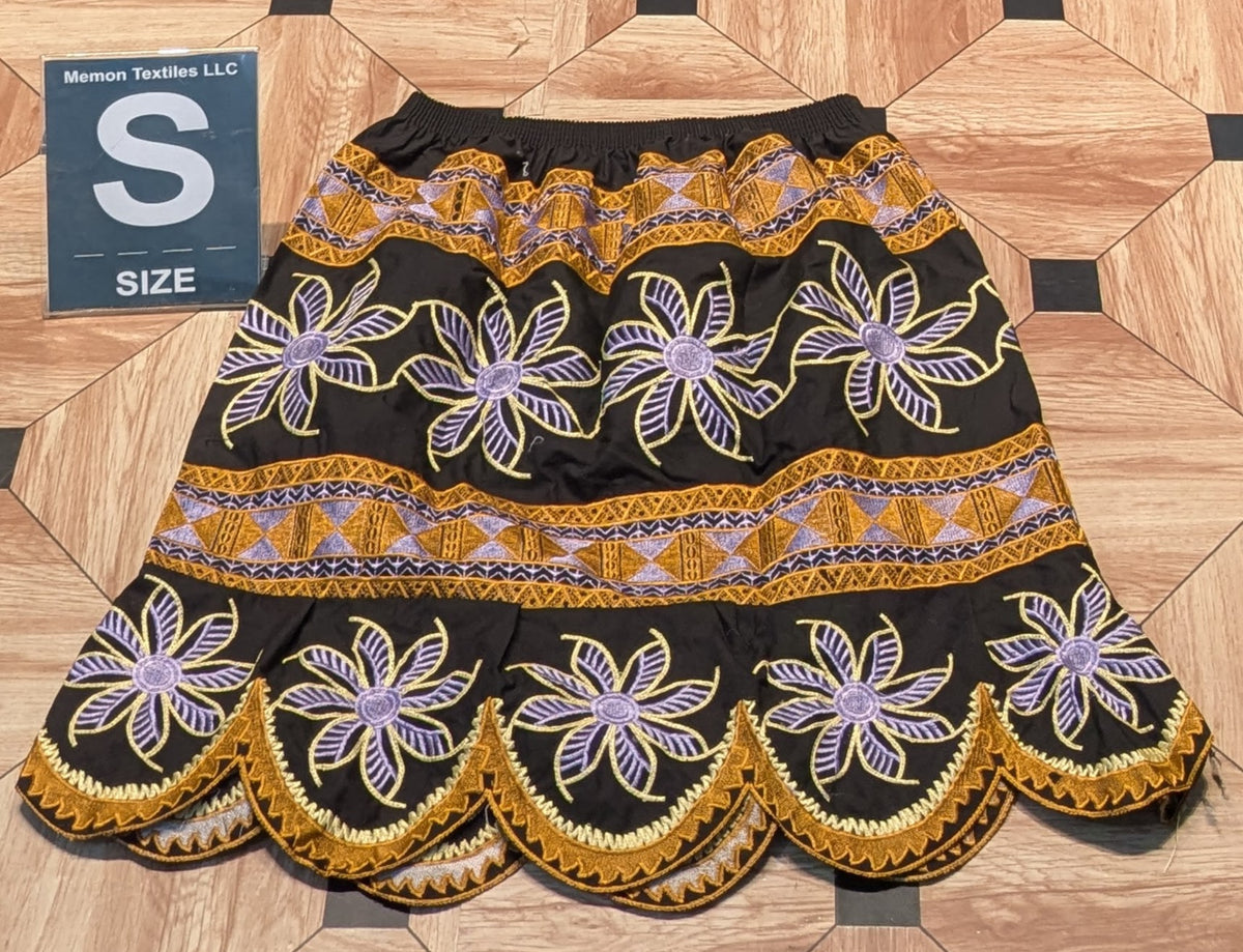 Floral Embroidered Skirts (Urohs) - S